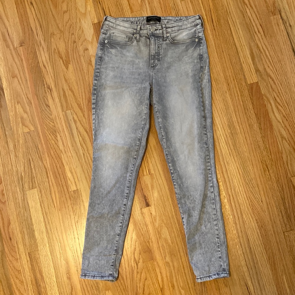 Womens jeans, size 4/27